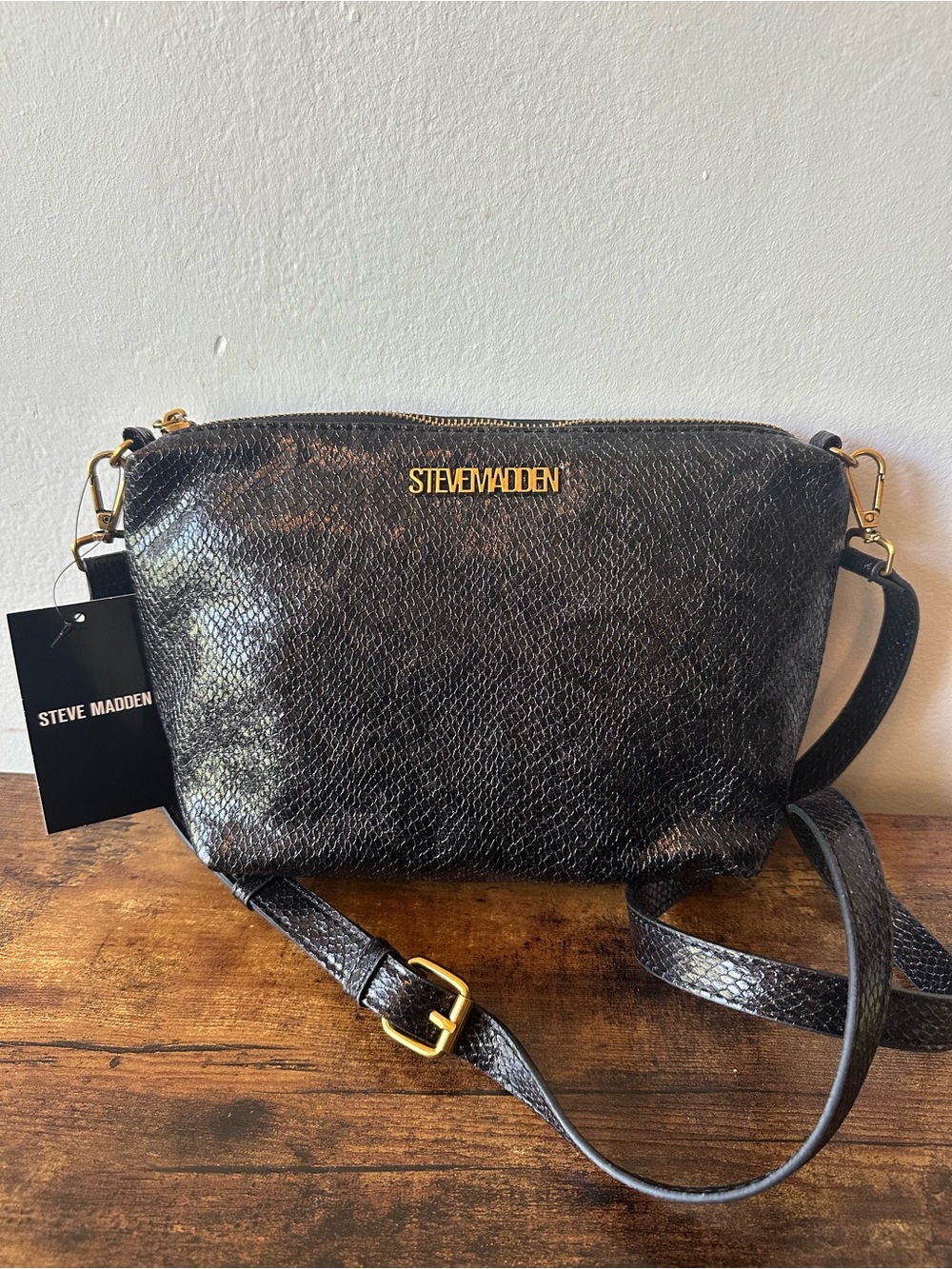 Steve Madden Black Textured Snakeskin Print Crossbody with Gold Hardware NWT
